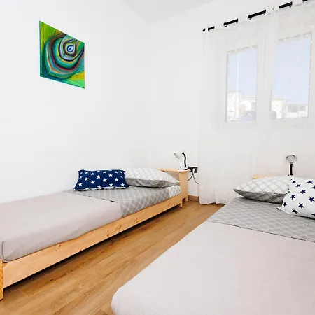 Apartment Summer Breeze - Quiet Place With A Spectacular View And A Garden *