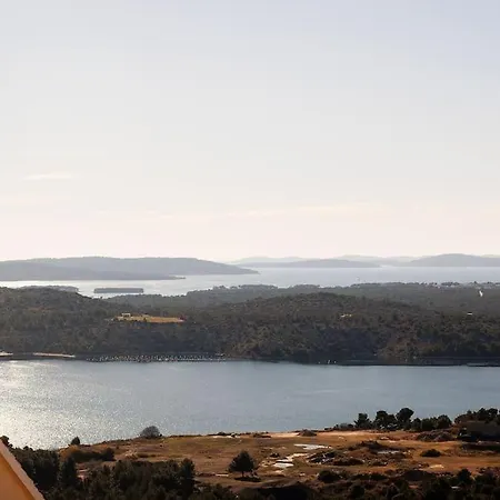 Summer Breeze - Quiet Place With A Spectacular View And A Garden * Sibenik