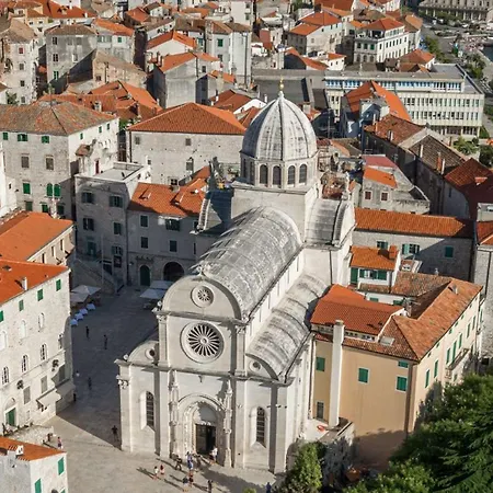 Apartment Summer Breeze - Quiet Place With A Spectacular View And A Garden Sibenik