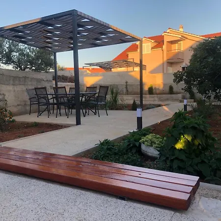 Summer Breeze - Quiet Place With A Spectacular View And A Garden Sibenik