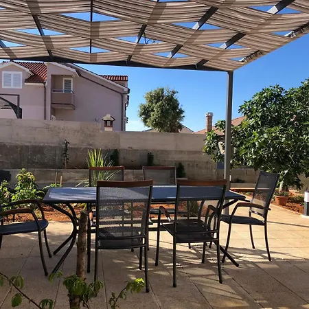 Apartment Summer Breeze - Quiet Place With A Spectacular View And A Garden