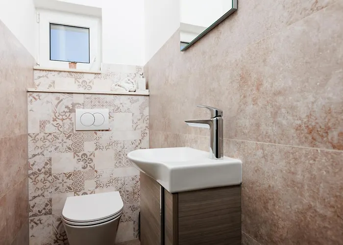 Summer Breeze - Quiet Place With A Spectacular View And A Garden