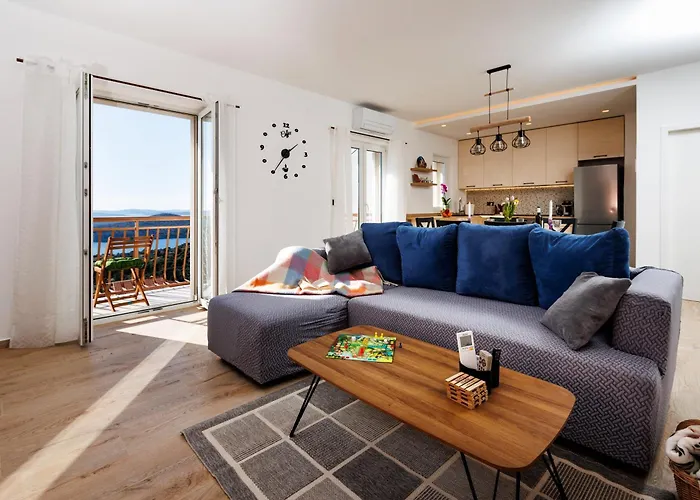 Summer Breeze - Quiet Place With A Spectacular View And A Garden