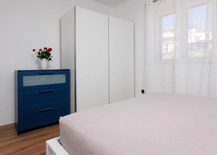 Summer Breeze - Quiet Place With A Spectacular View And A Garden * Sibenik