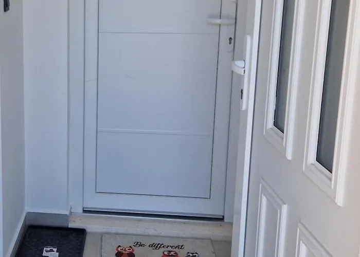 Summer Breeze - Quiet Place With A Spectacular View And A Garden Sibenik