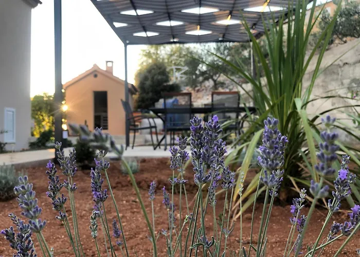 Appartement Summer Breeze - Quiet Place With A Spectacular View And A Garden Šibenik