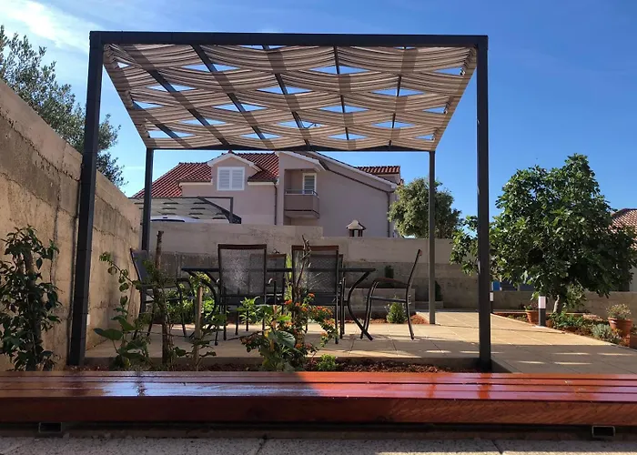 Summer Breeze - Quiet Place With A Spectacular View And A Garden Appartement Šibenik